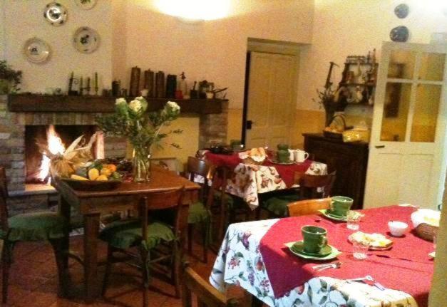 Agriturismo Il Gioco Dell'Oca Бароло Экстерьер фото