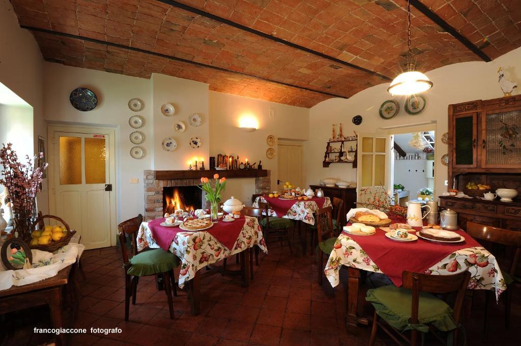 Agriturismo Il Gioco Dell'Oca Бароло Экстерьер фото