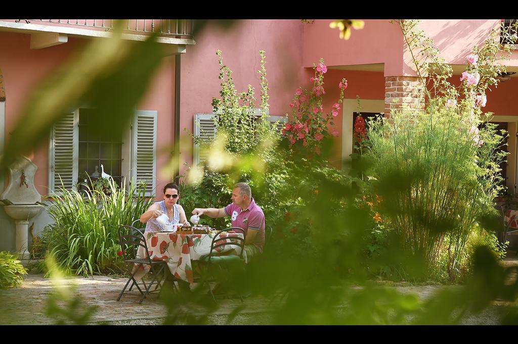 Agriturismo Il Gioco Dell'Oca Бароло Экстерьер фото